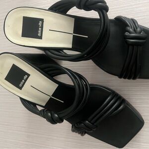 Dolce Vita Black Heels with Chunky Block Heel and Modern Design